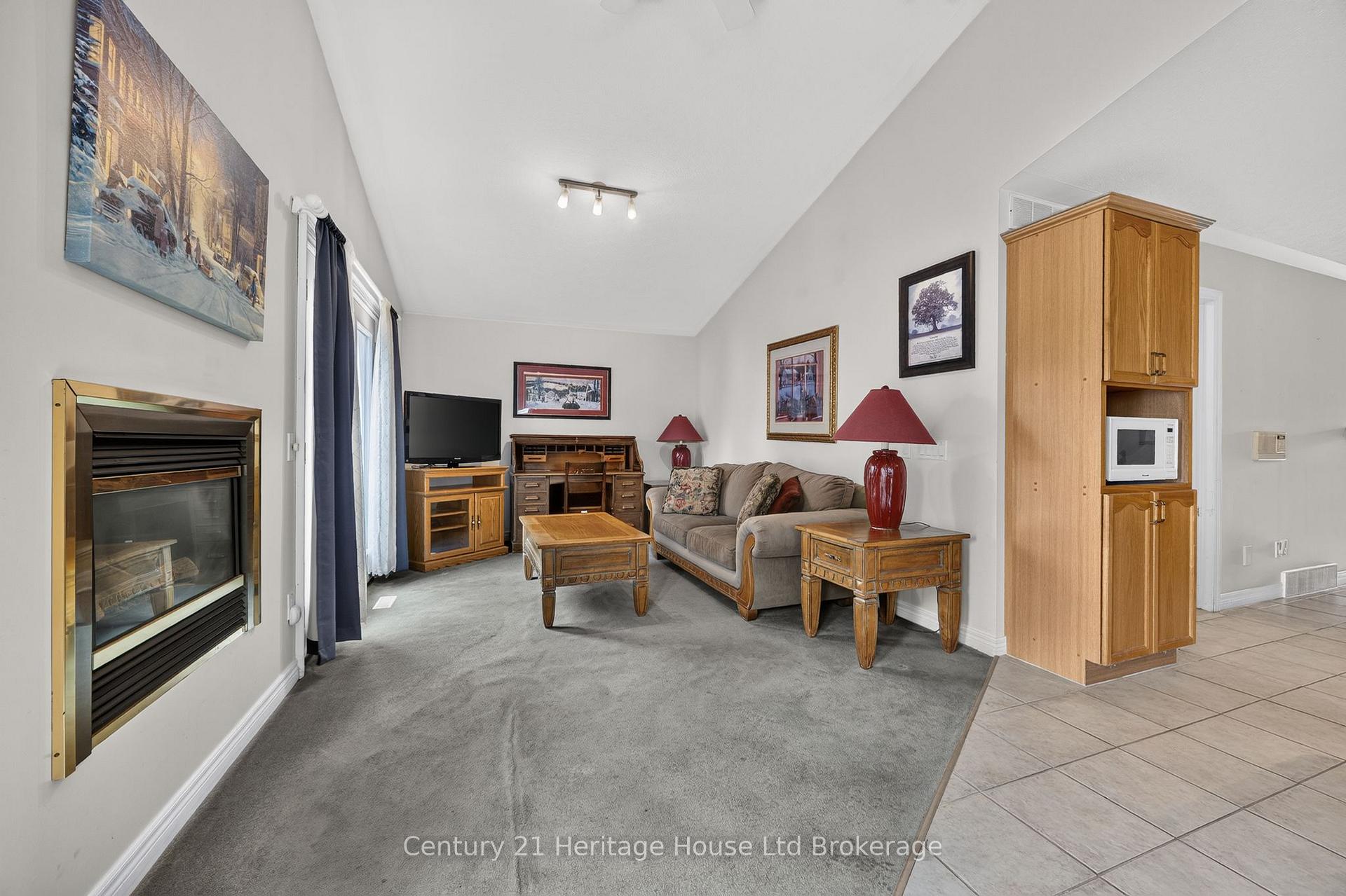 Photo 8 of 26 Peach Street, Tillsonburg — HOMEH