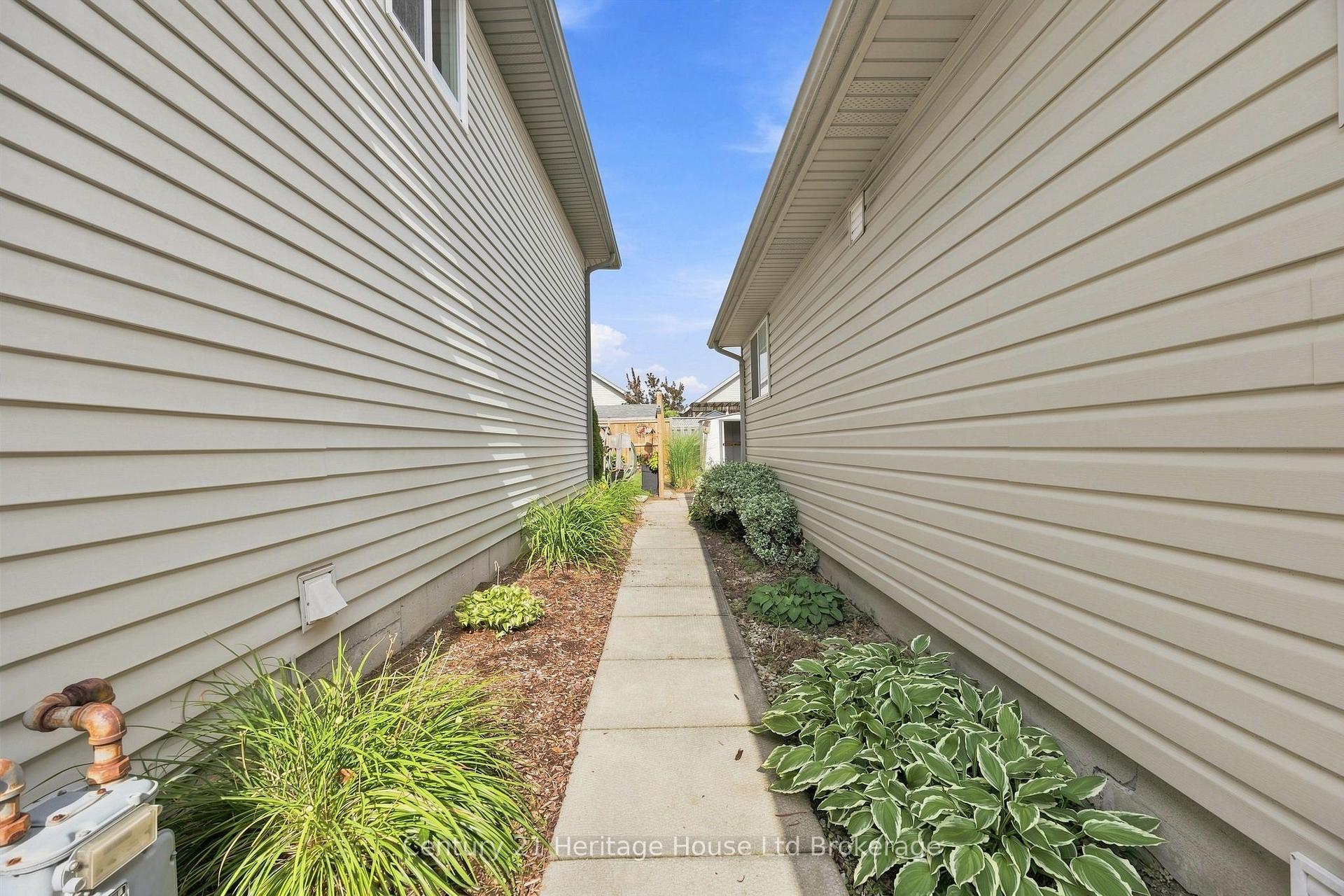 Photo 21 of 26 Peach Street, Tillsonburg — HOMEH