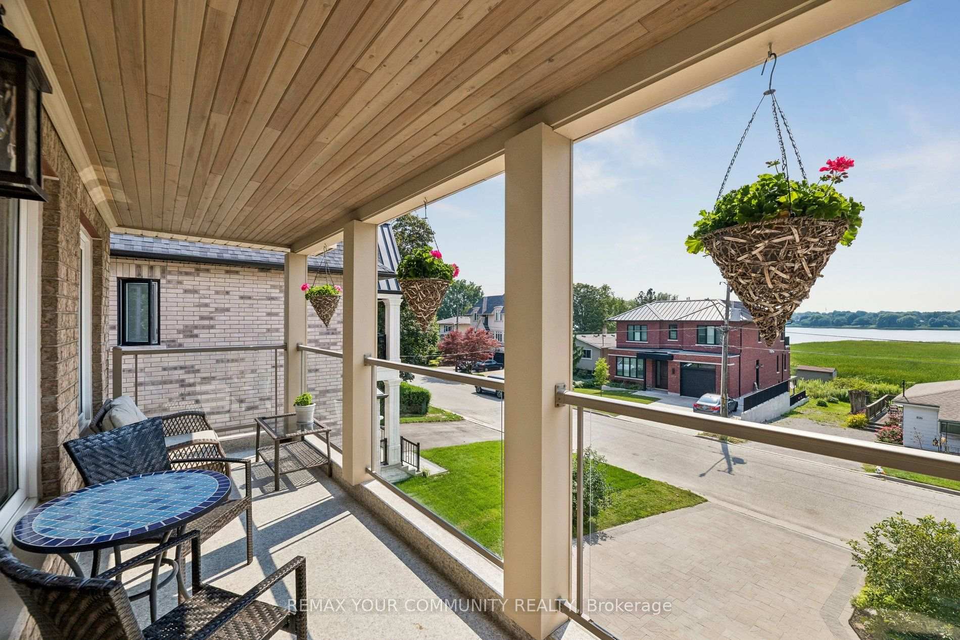Photo 6 of 815 Fairview Avenue, Pickering, Bay Ridges — HOMEH
