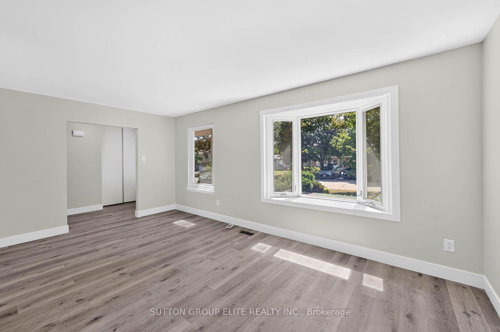 Photo 6 of 35 Mancroft Crescent, Brampton, Central Park — HOMEH
