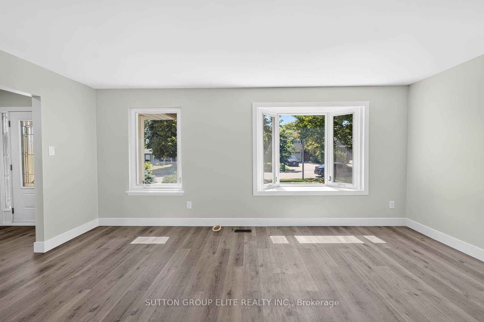 Photo 8 of 35 Mancroft Crescent, Brampton, Central Park — HOMEH