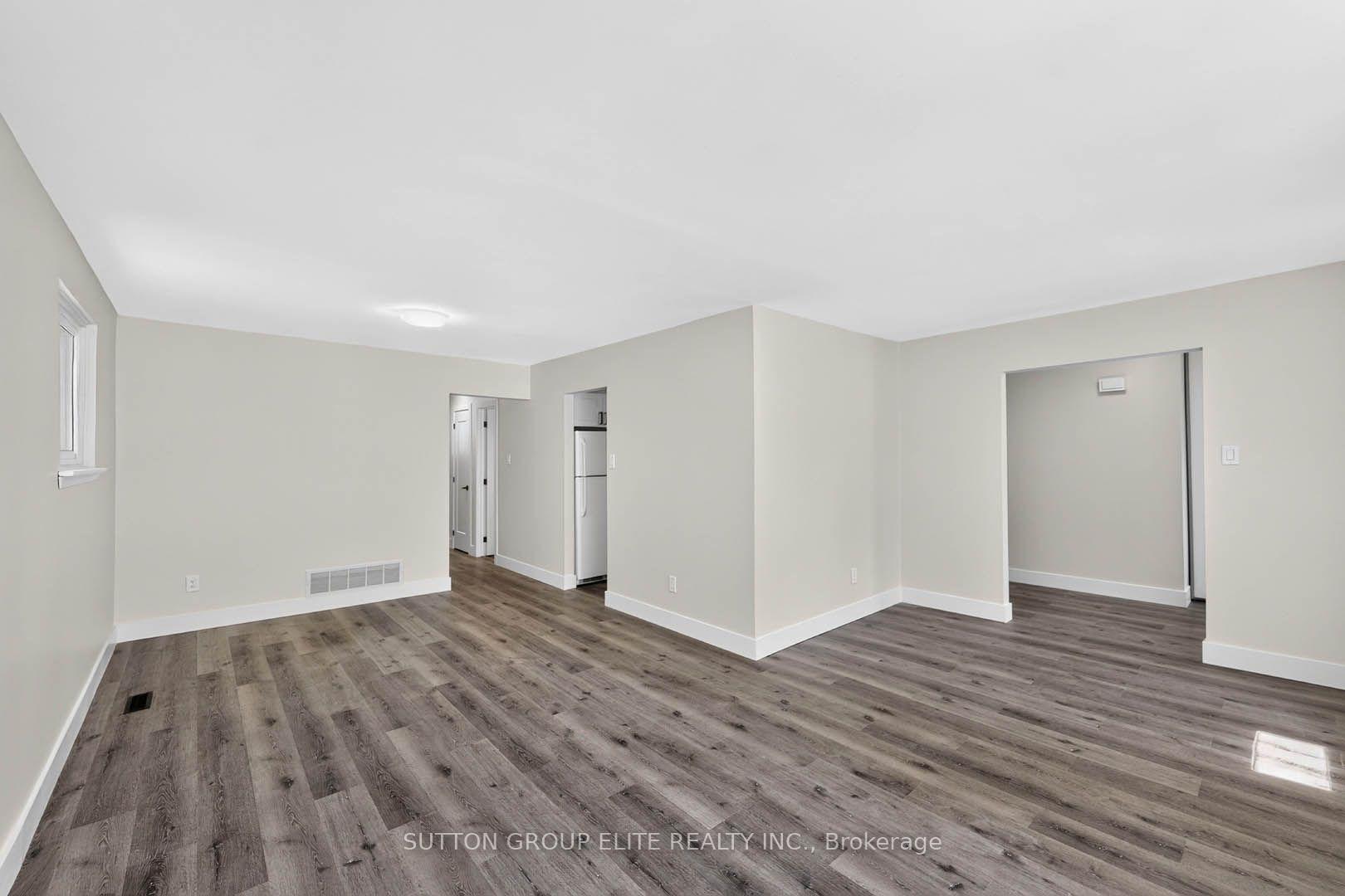 Photo 11 of 35 Mancroft Crescent, Brampton, Central Park — HOMEH