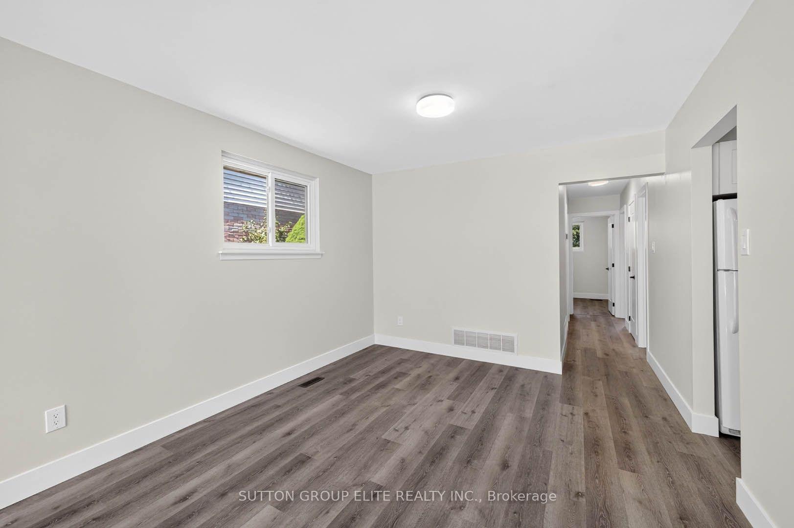 Photo 12 of 35 Mancroft Crescent, Brampton, Central Park — HOMEH