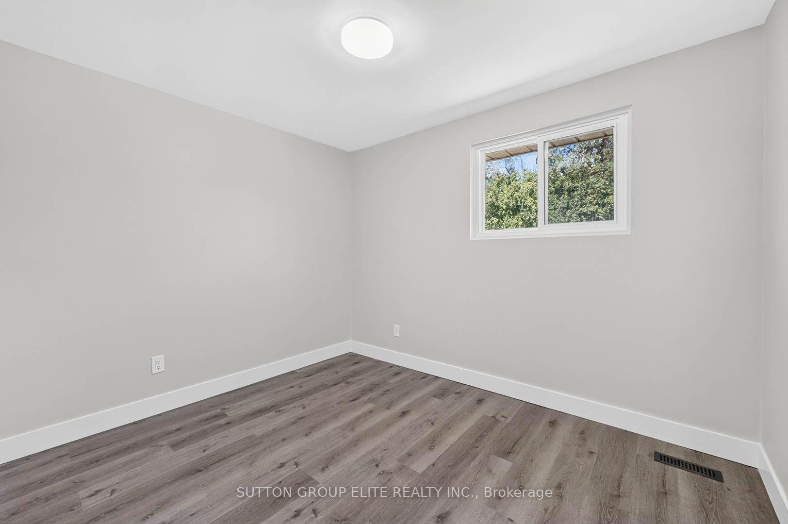Photo 27 of 35 Mancroft Crescent, Brampton, Central Park — HOMEH