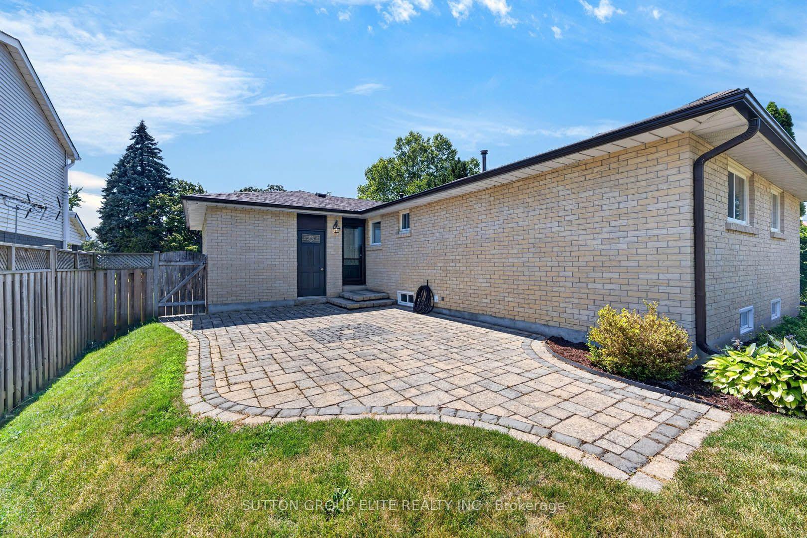 Photo 38 of 35 Mancroft Crescent, Brampton, Central Park — HOMEH