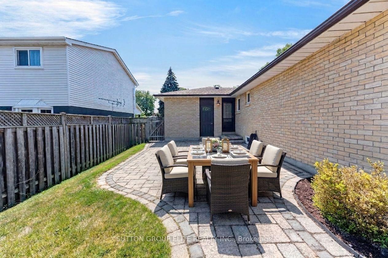 Photo 43 of 35 Mancroft Crescent, Brampton, Central Park — HOMEH