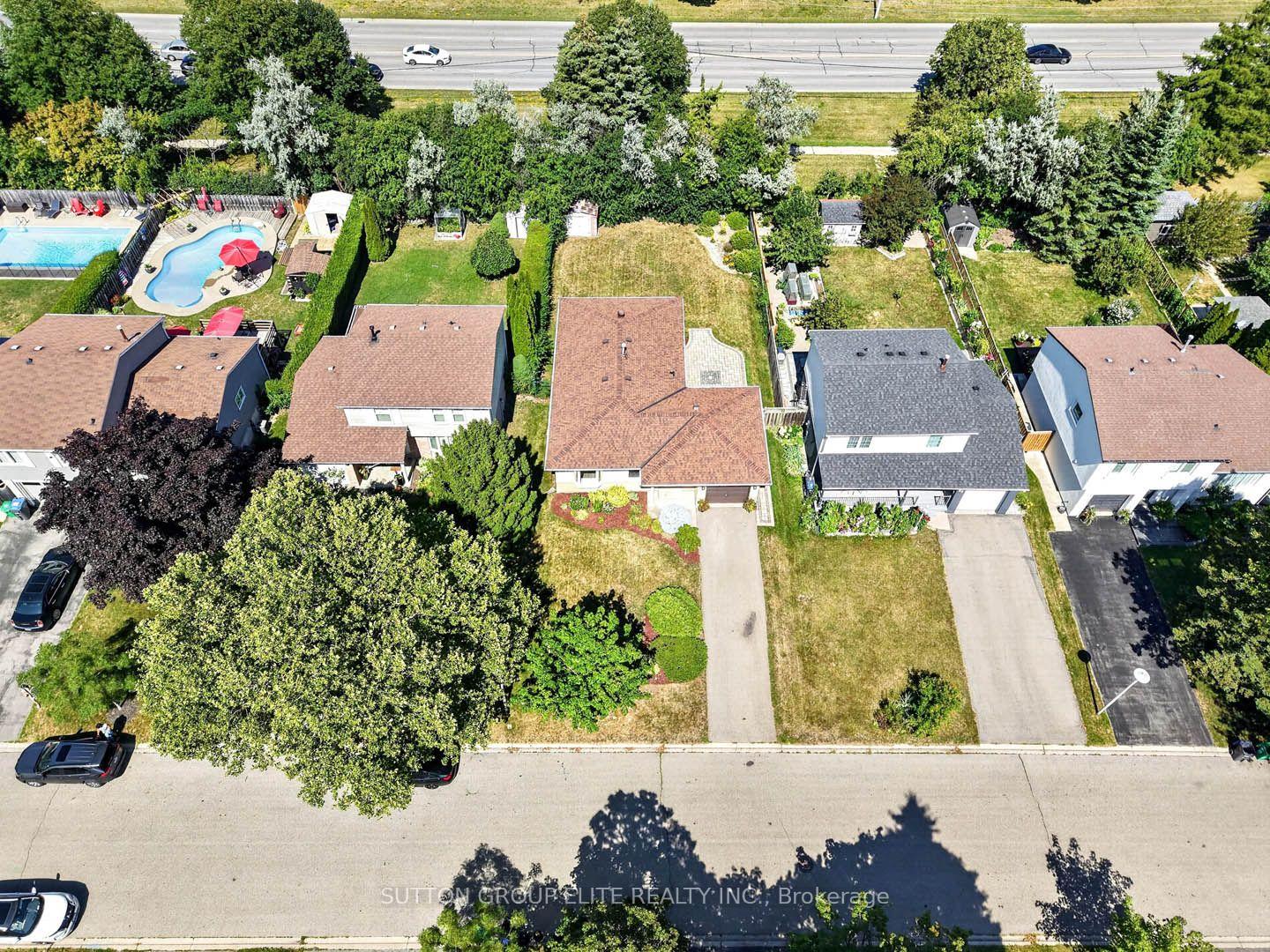 Photo 45 of 35 Mancroft Crescent, Brampton, Central Park — HOMEH