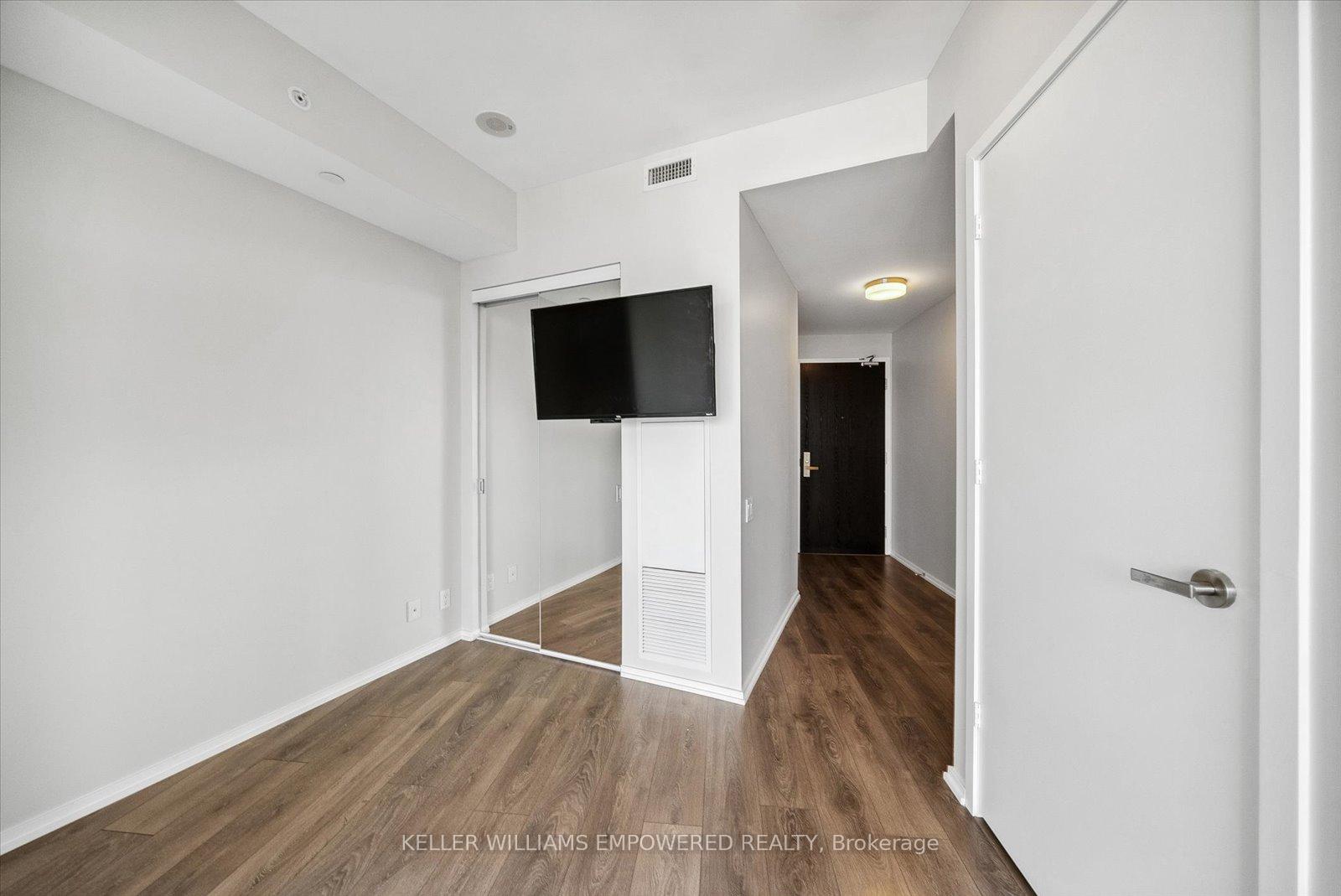 Photo 3 of Unit 1105, 125 Peter Street, Toronto, Waterfront Communities — HOMEH