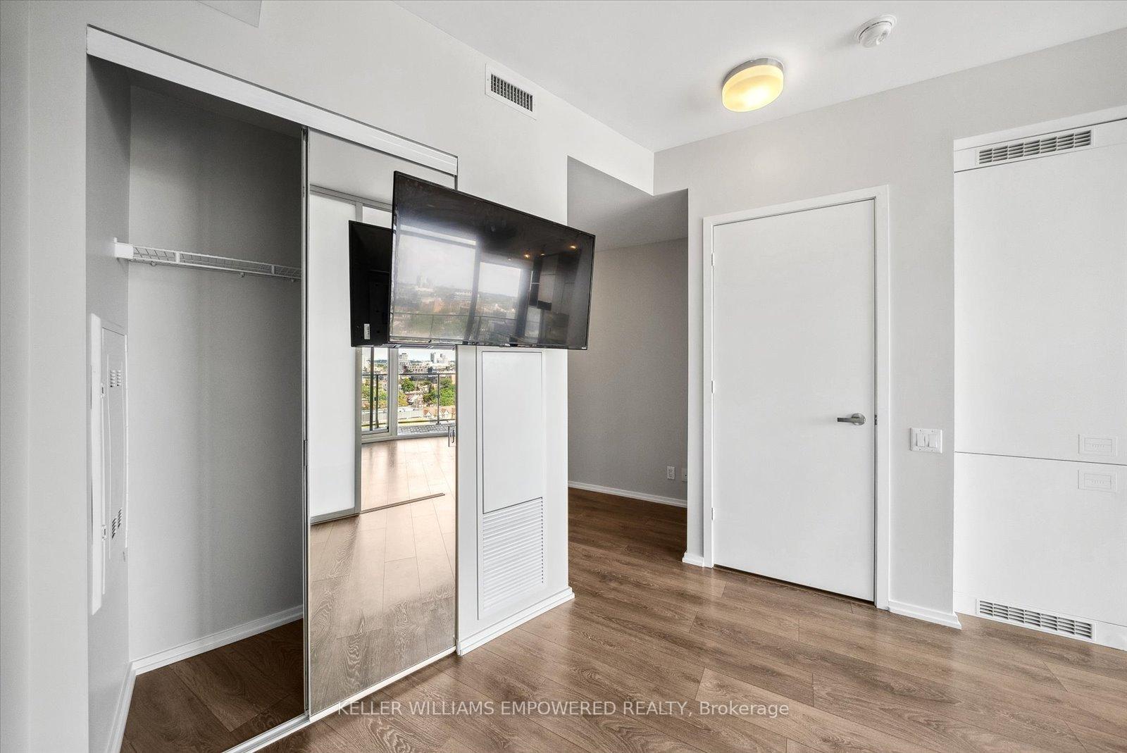 Photo 4 of Unit 1105, 125 Peter Street, Toronto, Waterfront Communities — HOMEH