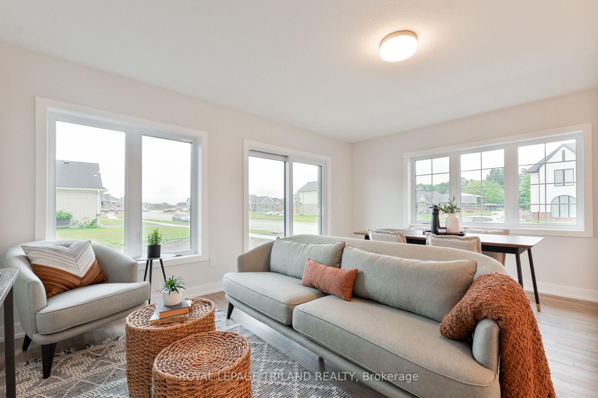 Photo 11 of 71 Harrow Lane, St. Thomas — HOMEH