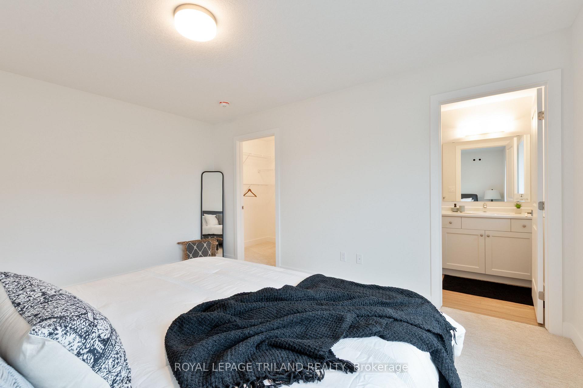Photo 14 of 71 Harrow Lane, St. Thomas — HOMEH
