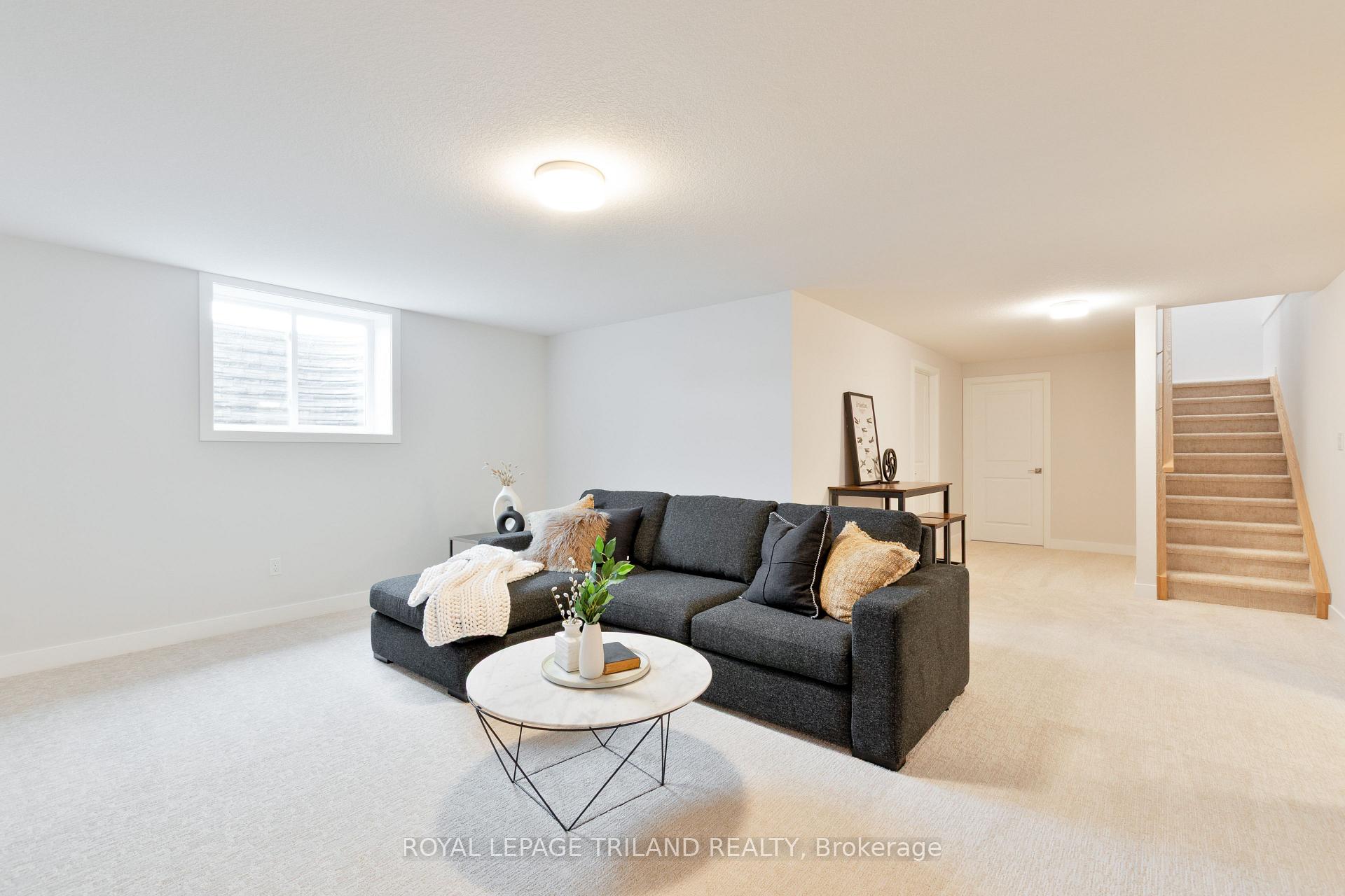 Photo 20 of 71 Harrow Lane, St. Thomas — HOMEH