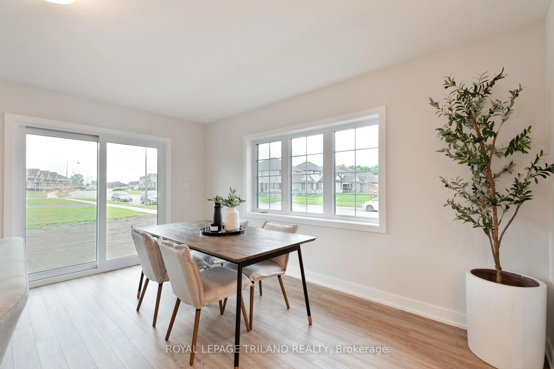 Photo 13 of 71 Harrow Lane, St. Thomas — HOMEH