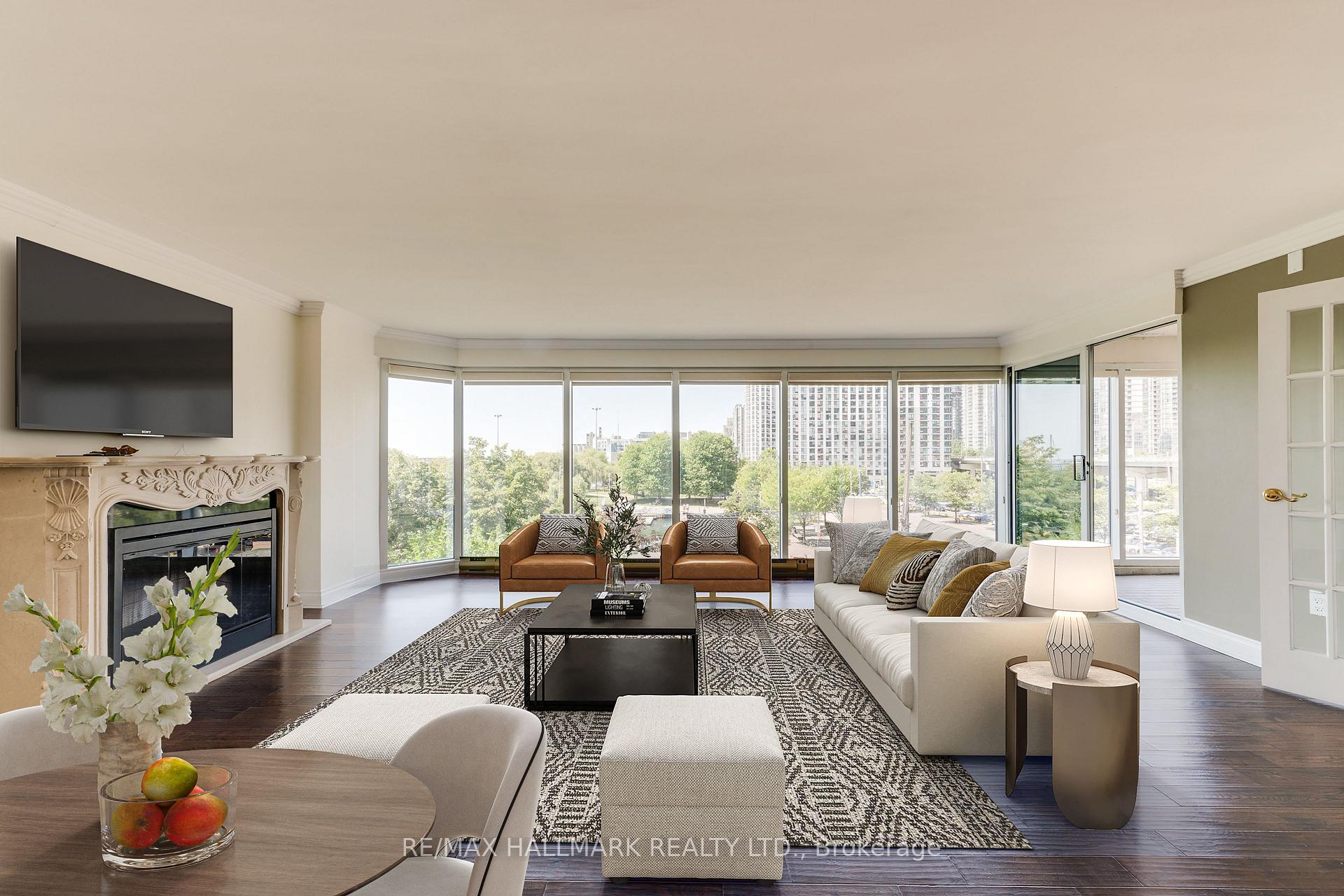 Photo 2 of Unit 404, 251 Queens Quay W, Toronto, Waterfront Communities — HOMEH