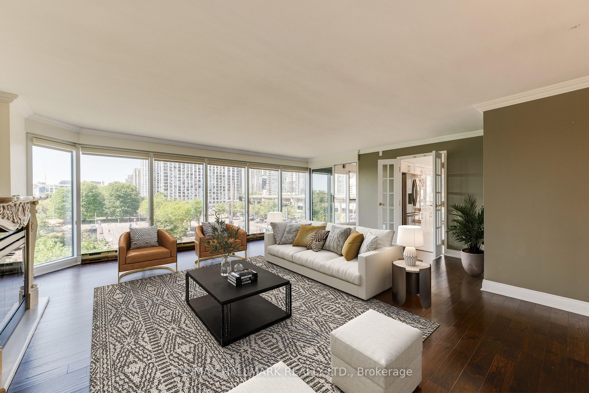 Photo 3 of Unit 404, 251 Queens Quay W, Toronto, Waterfront Communities — HOMEH