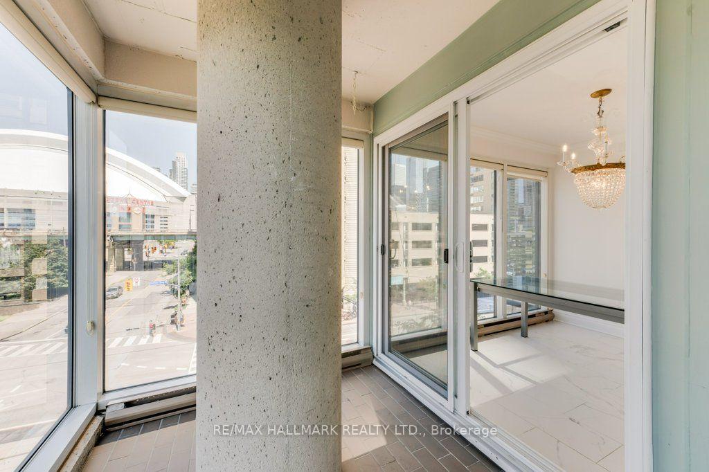 Photo 40 of Unit 404, 251 Queens Quay W, Toronto, Waterfront Communities — HOMEH