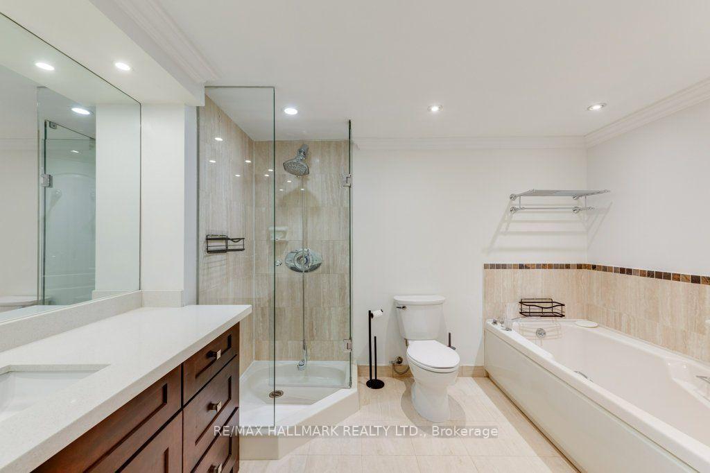 Photo 44 of Unit 404, 251 Queens Quay W, Toronto, Waterfront Communities — HOMEH
