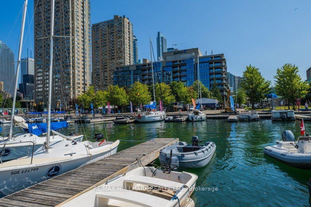 Photo 67 of Unit 404, 251 Queens Quay W, Toronto, Waterfront Communities — HOMEH