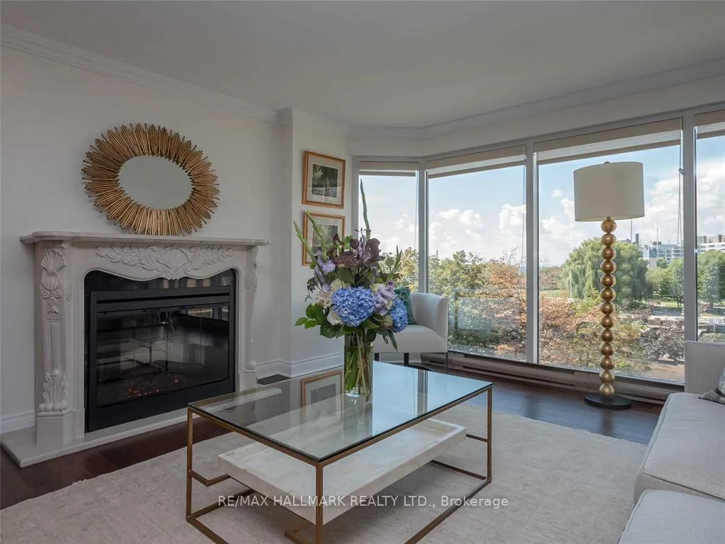 Photo 9 of Unit 404, 251 Queens Quay W, Toronto, Waterfront Communities — HOMEH
