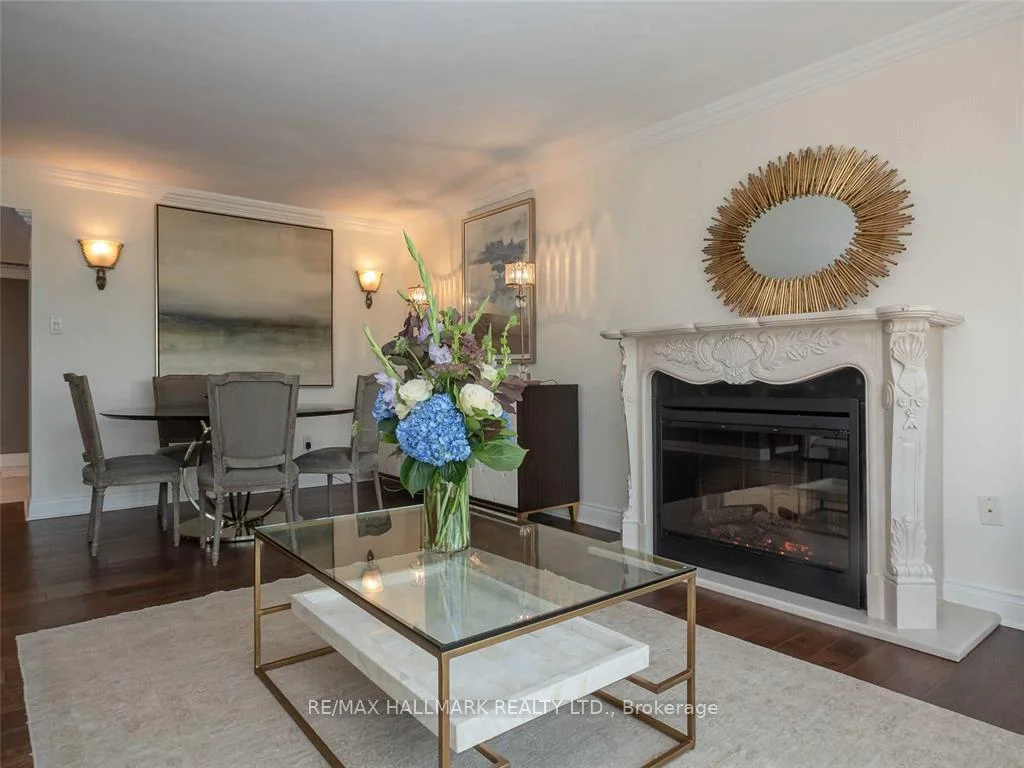 Photo 10 of Unit 404, 251 Queens Quay W, Toronto, Waterfront Communities — HOMEH