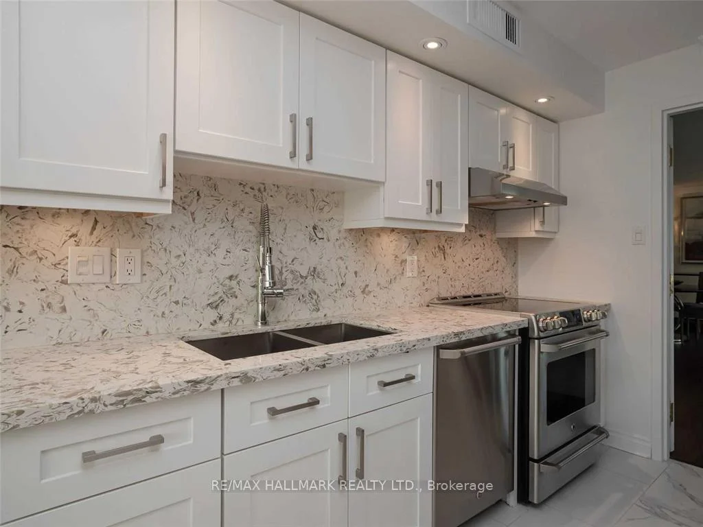 Photo 18 of Unit 404, 251 Queens Quay W, Toronto, Waterfront Communities — HOMEH