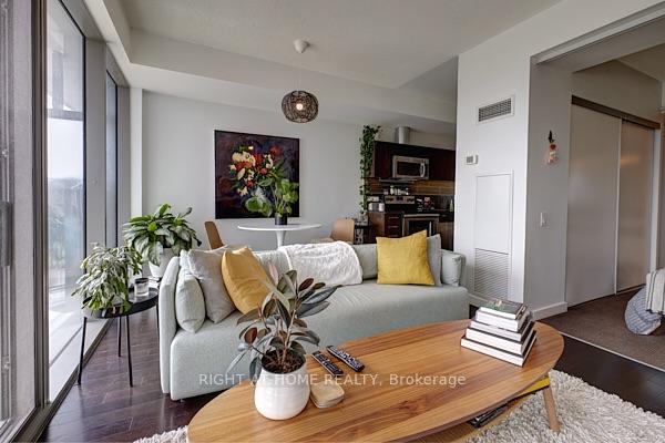 Photo 11 of 70 Distillery Lane, Toronto, Waterfront Communities — HOMEH