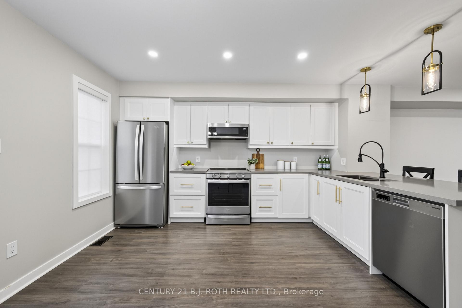 Photo 11 of Unit 43, 91 Coughlin Drive, Barrie, Holly — HOMEH