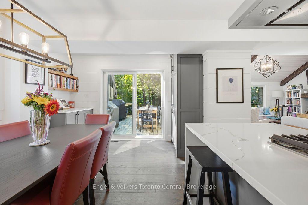 Photo 10 of 8 Bartlett Drive, Seguin — HOMEH