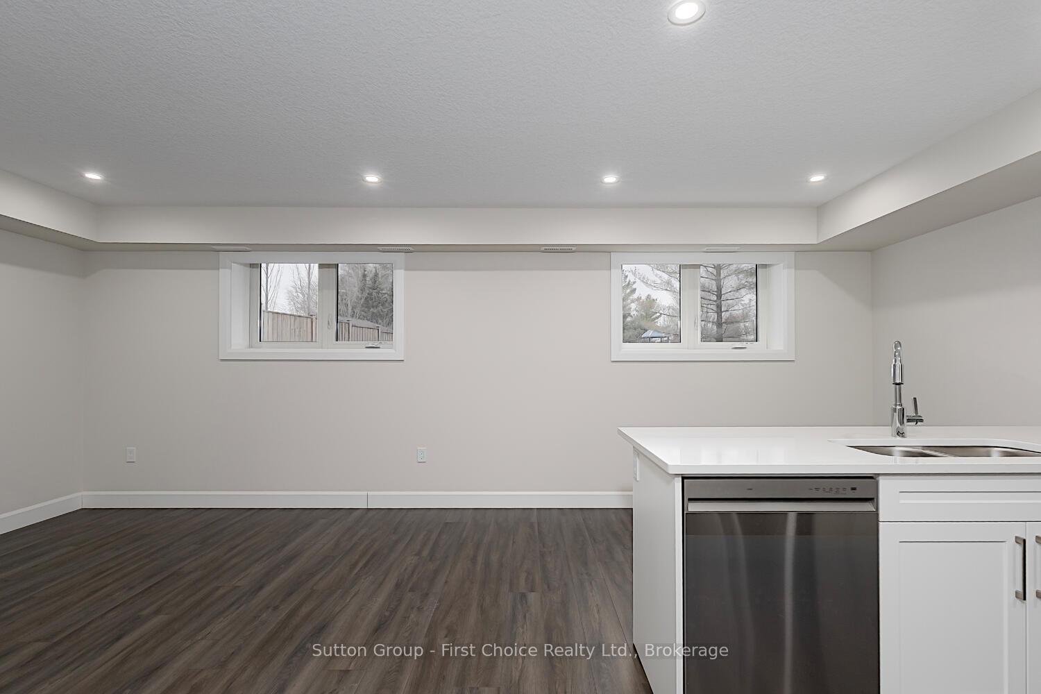 Photo 10 of Unit Unit 32, 3202 Vivian Line, Stratford — HOMEH