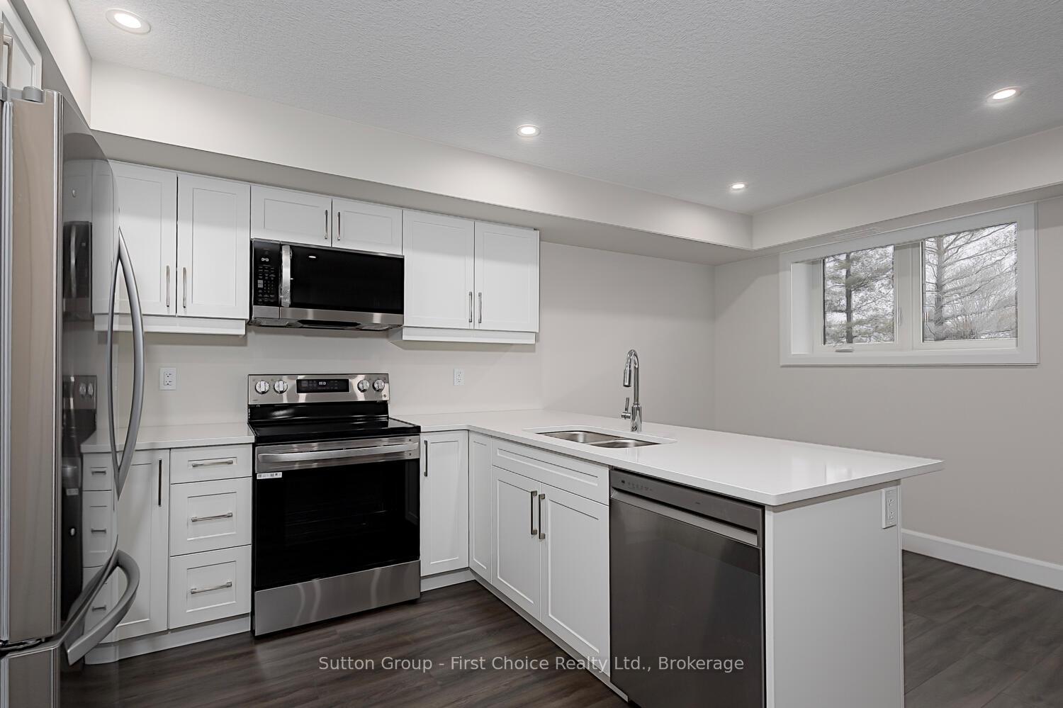 Photo 8 of Unit Unit 27, 3202 Vivian Line, Stratford — HOMEH