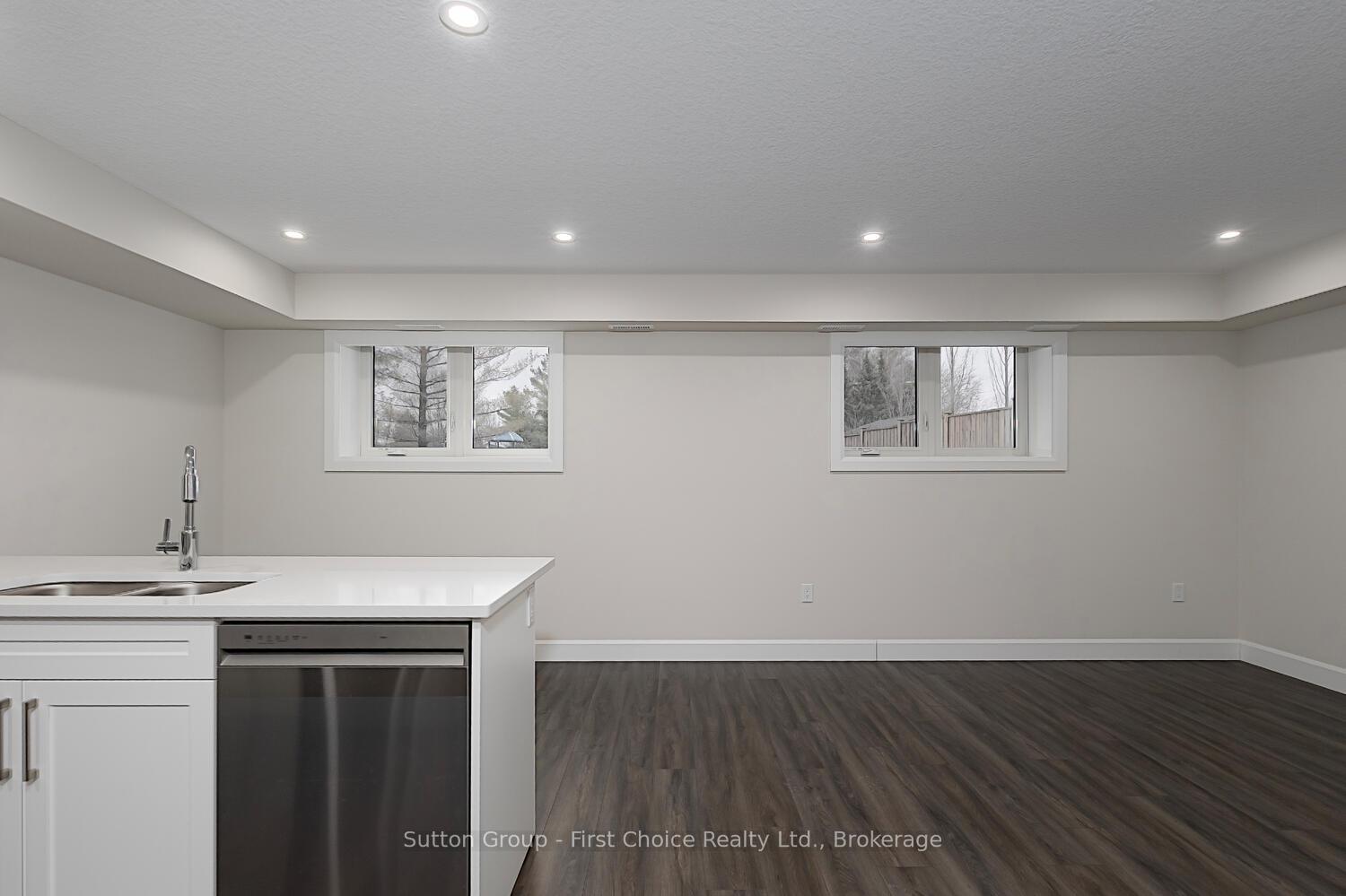 Photo 10 of Unit Unit 27, 3202 Vivian Line, Stratford — HOMEH