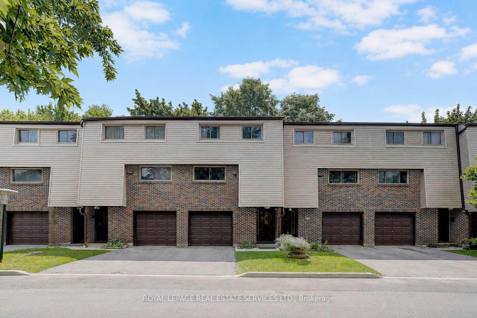 Front of Unit 23, 2020 Pharmacy Avenue