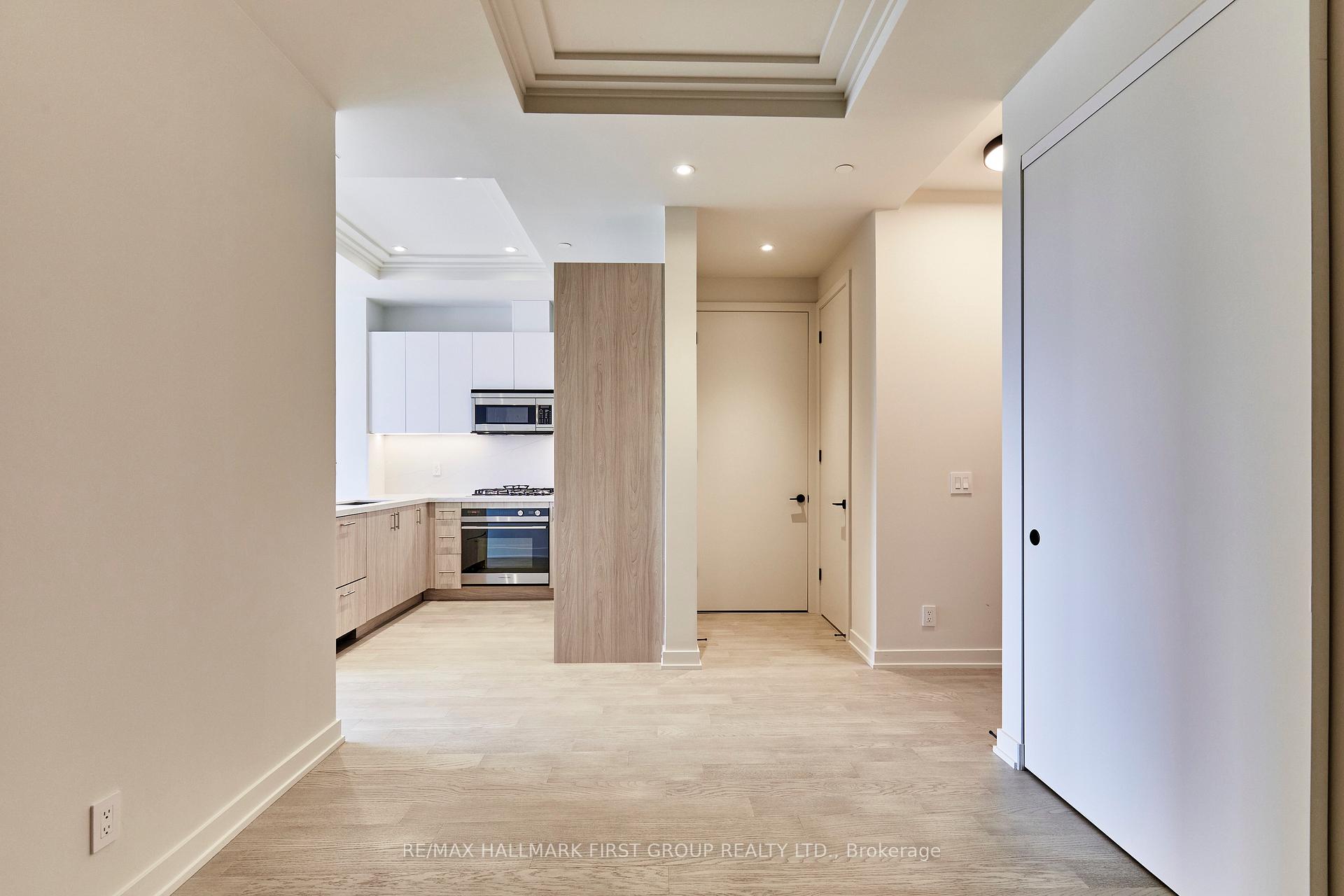 Photo 3 of Unit 407, 123 Maurice Drive, Oakville, Central — HOMEH