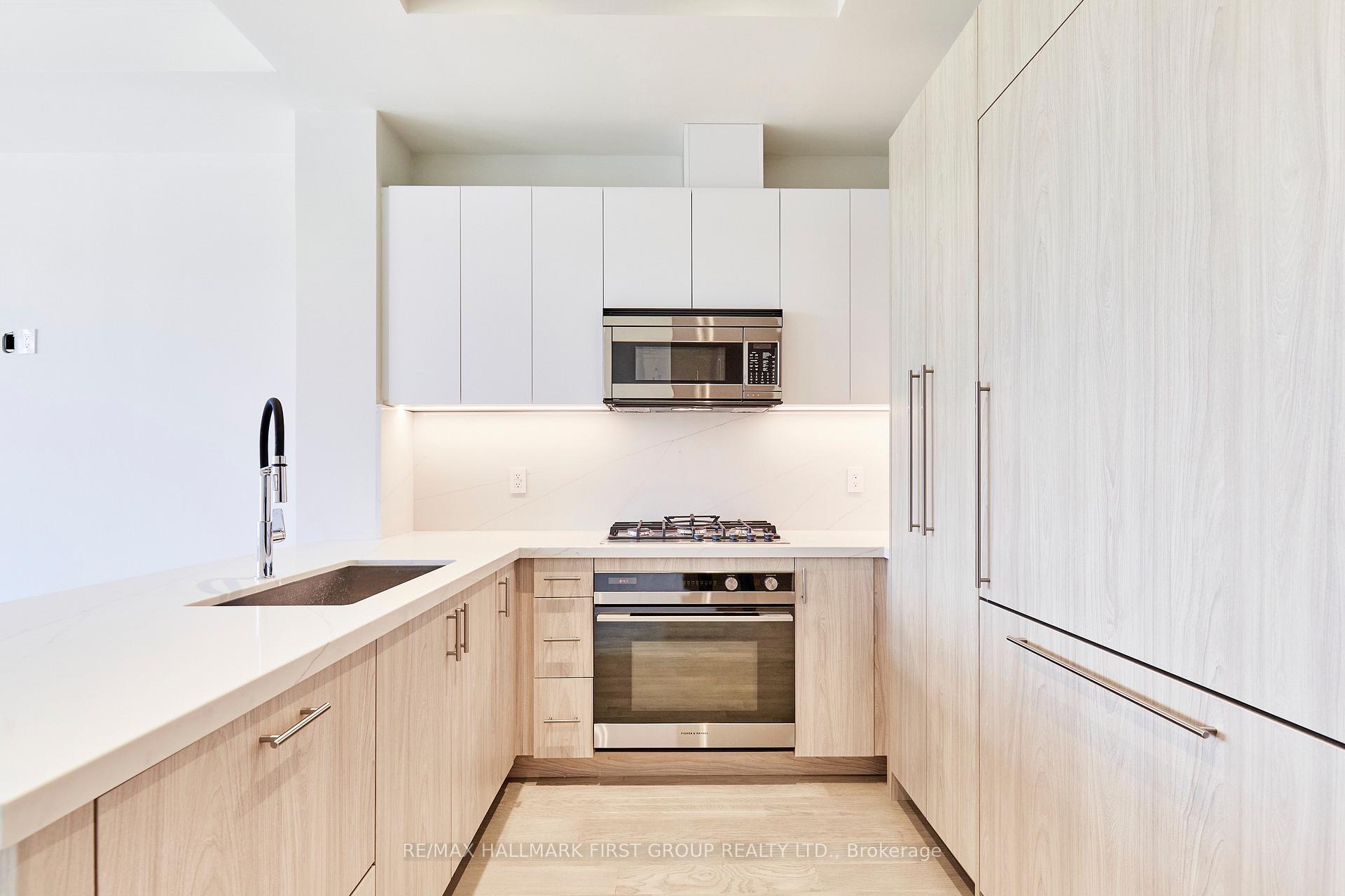 Photo 7 of Unit 407, 123 Maurice Drive, Oakville, Central — HOMEH