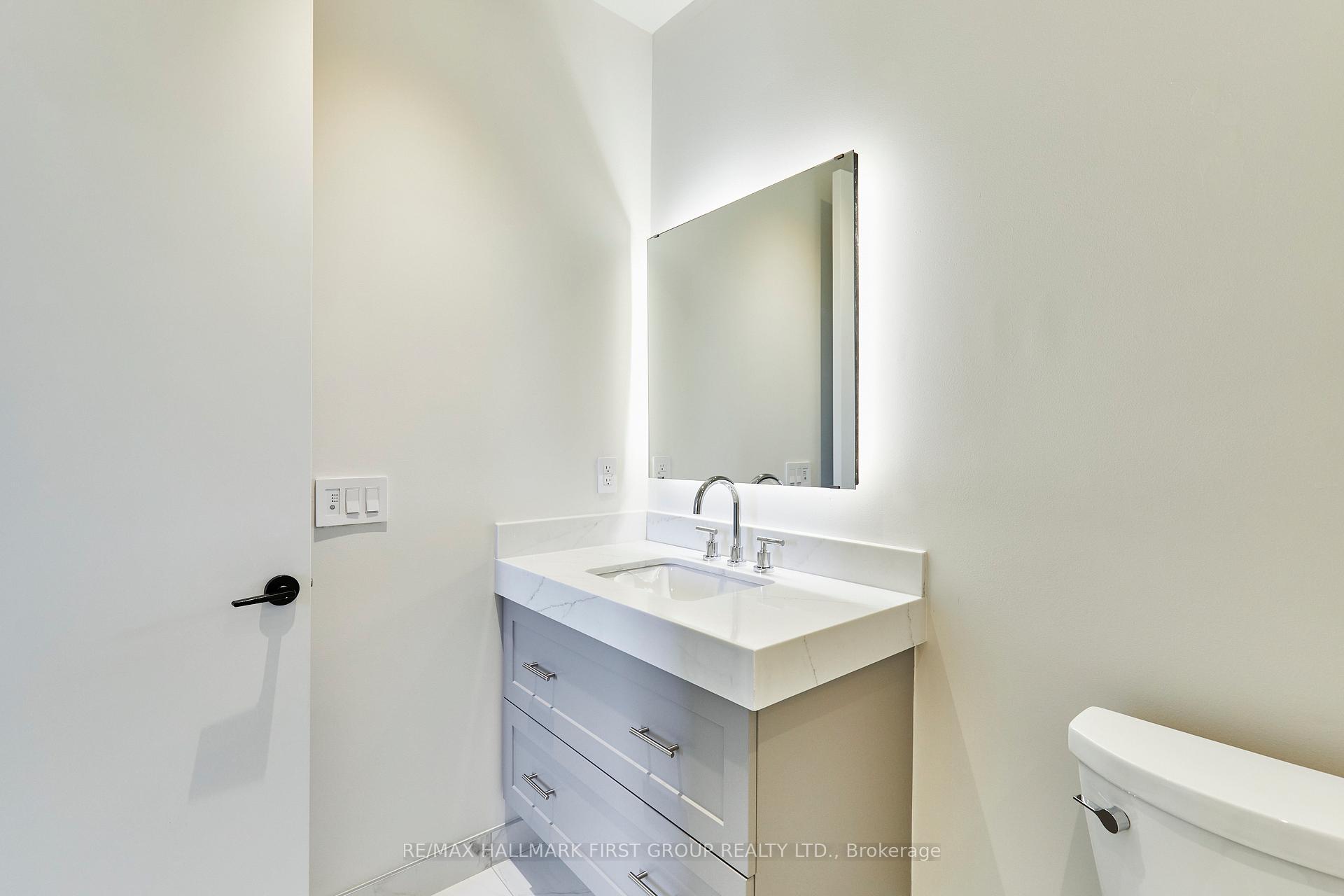 Photo 19 of Unit 407, 123 Maurice Drive, Oakville, Central — HOMEH