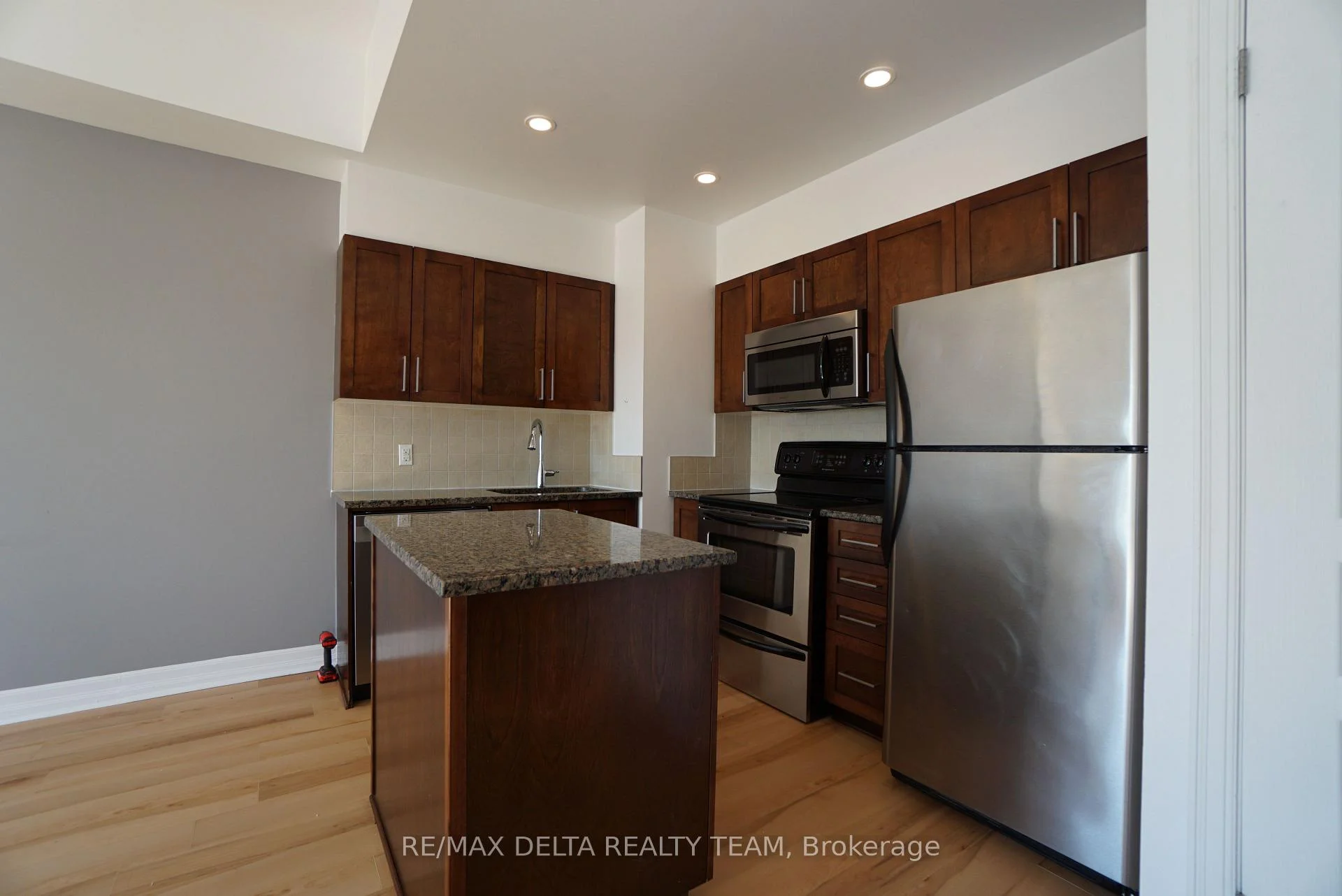 Photo 14 of Unit #1213, 200 Besserer Street, Ottawa, Sandy Hill — HOMEH