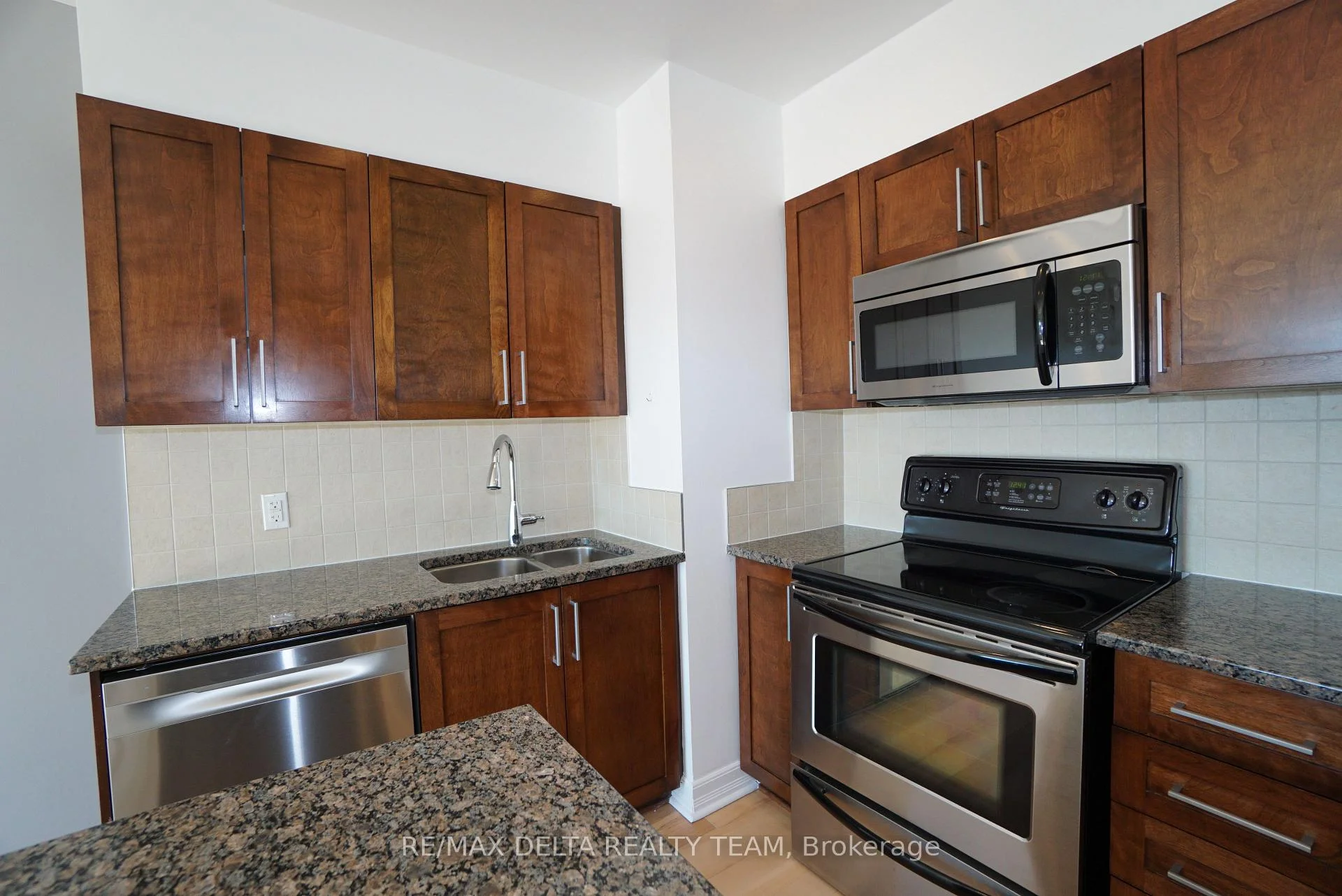 Photo 21 of Unit #1213, 200 Besserer Street, Ottawa, Sandy Hill — HOMEH