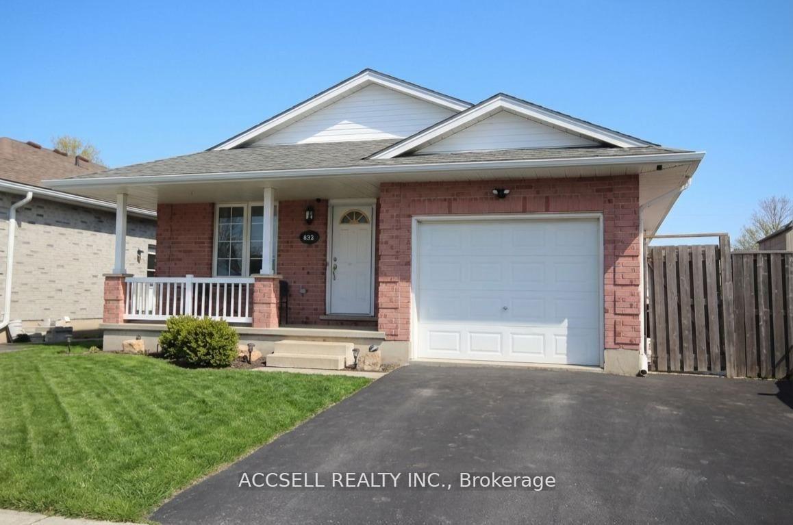 Photo 1 of 635 Highview Drive, St. Thomas — HOMEH