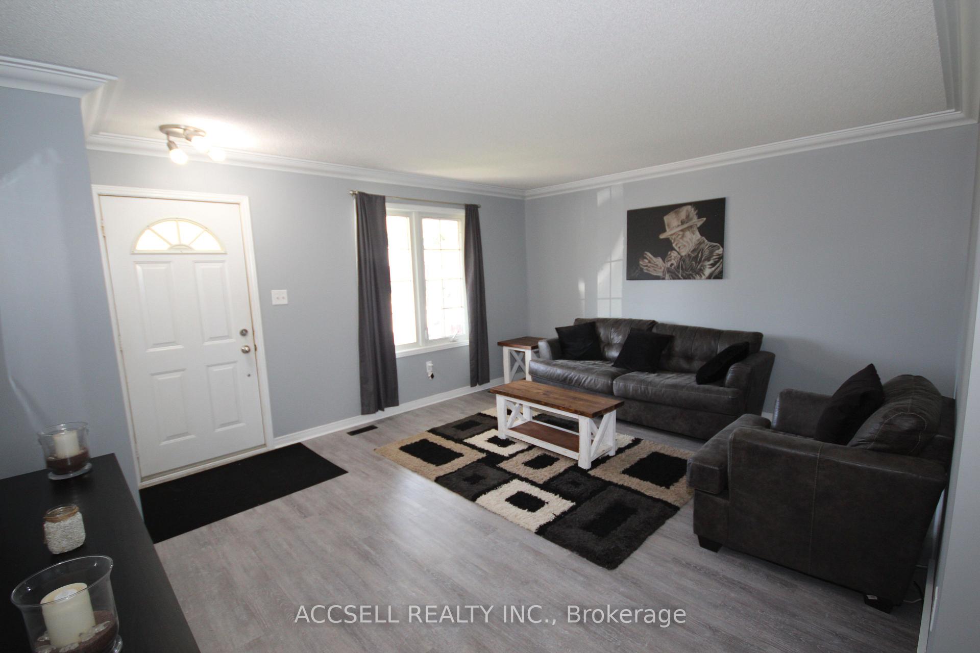 Photo 4 of 635 Highview Drive, St. Thomas — HOMEH