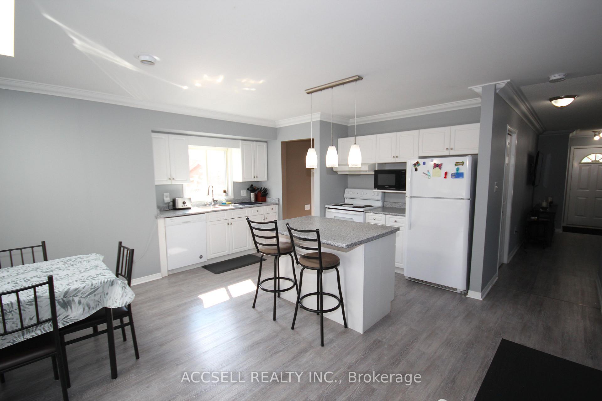 Photo 6 of 635 Highview Drive, St. Thomas — HOMEH