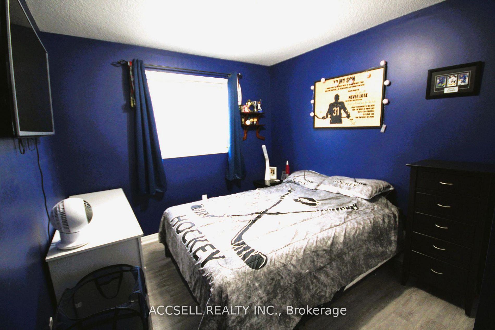 Photo 14 of 635 Highview Drive, St. Thomas — HOMEH