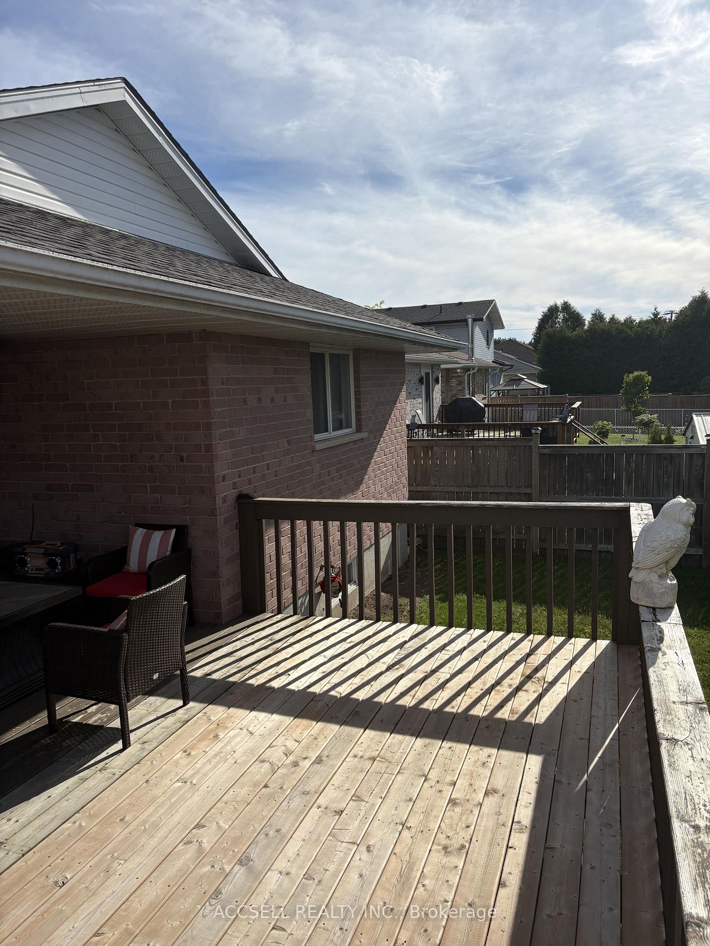 Photo 21 of 635 Highview Drive, St. Thomas — HOMEH