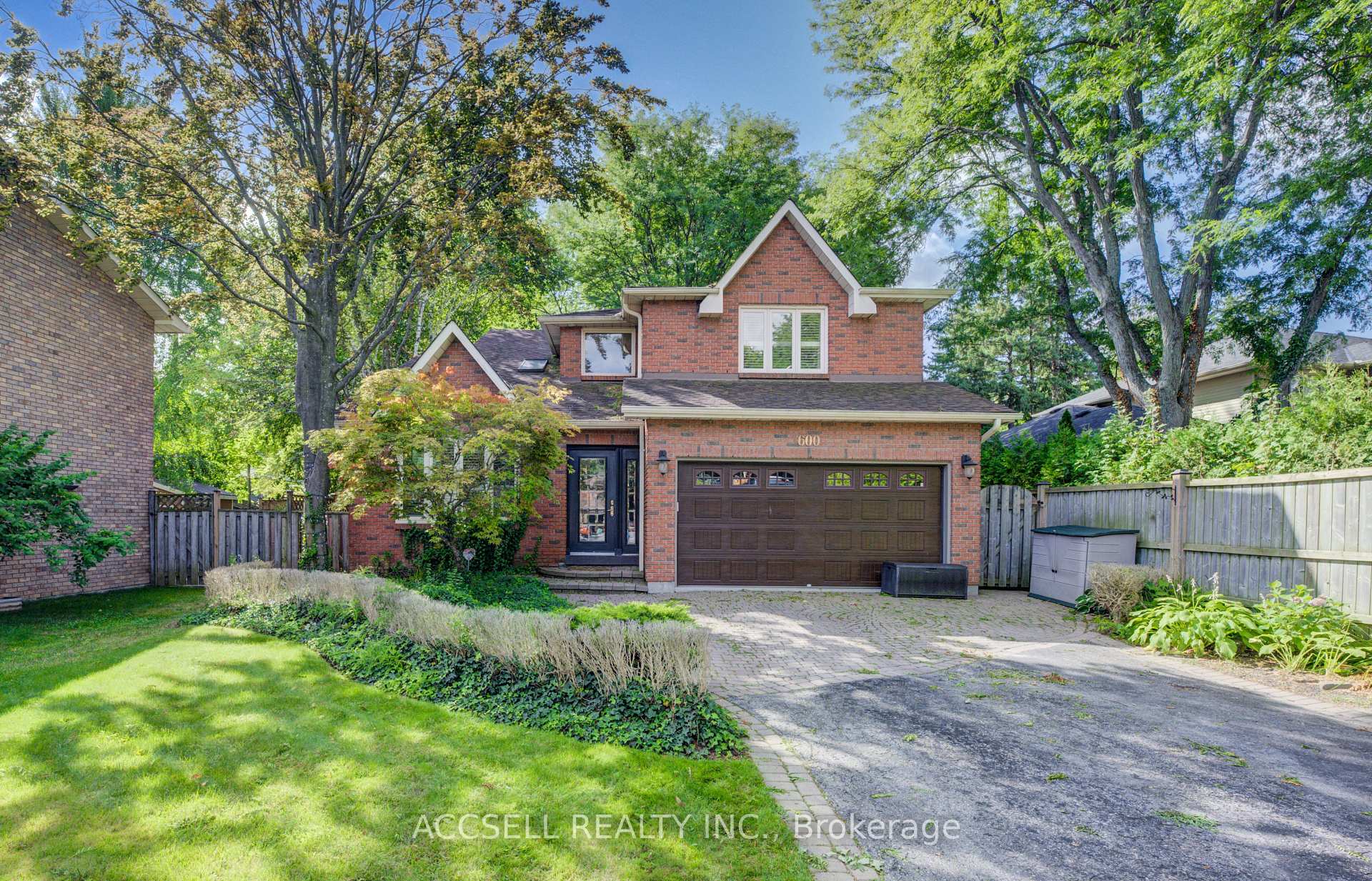 Photo 1 of 600 Highvalley Road, Hamilton, Ancaster — HOMEH