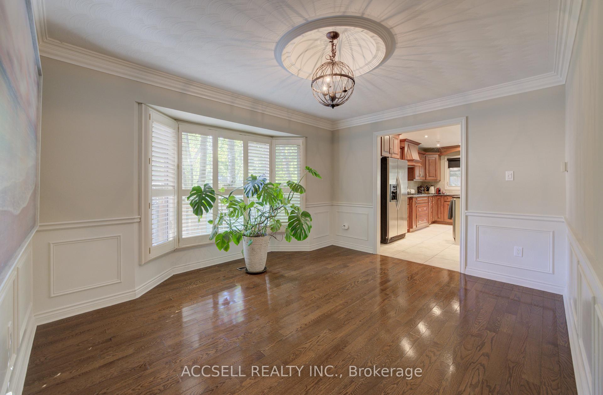 Photo 2 of 600 Highvalley Road, Hamilton, Ancaster — HOMEH