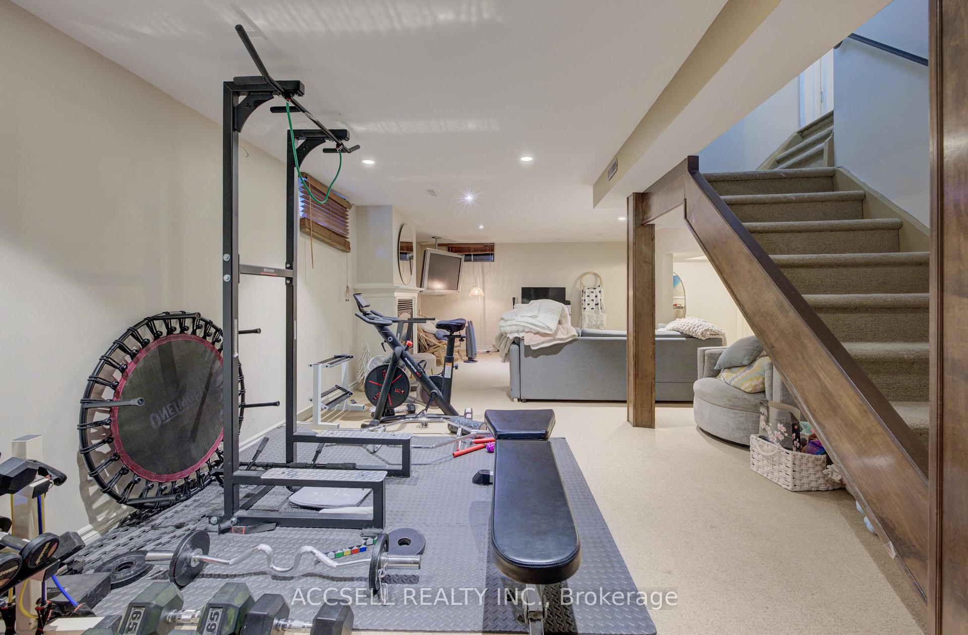Photo 21 of 600 Highvalley Road, Hamilton, Ancaster — HOMEH