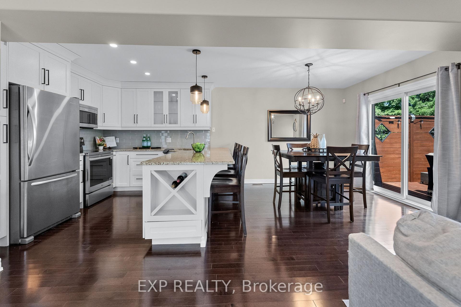 Photo 6 of 6648 Mary Drive, Niagara Falls, Forestview — HOMEH