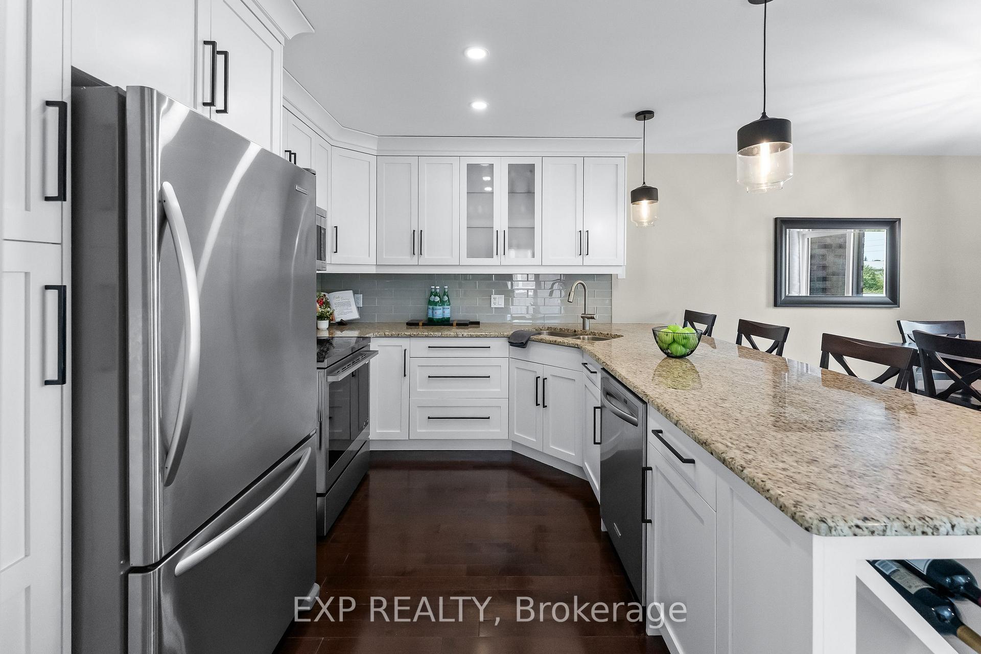 Photo 7 of 6648 Mary Drive, Niagara Falls, Forestview — HOMEH