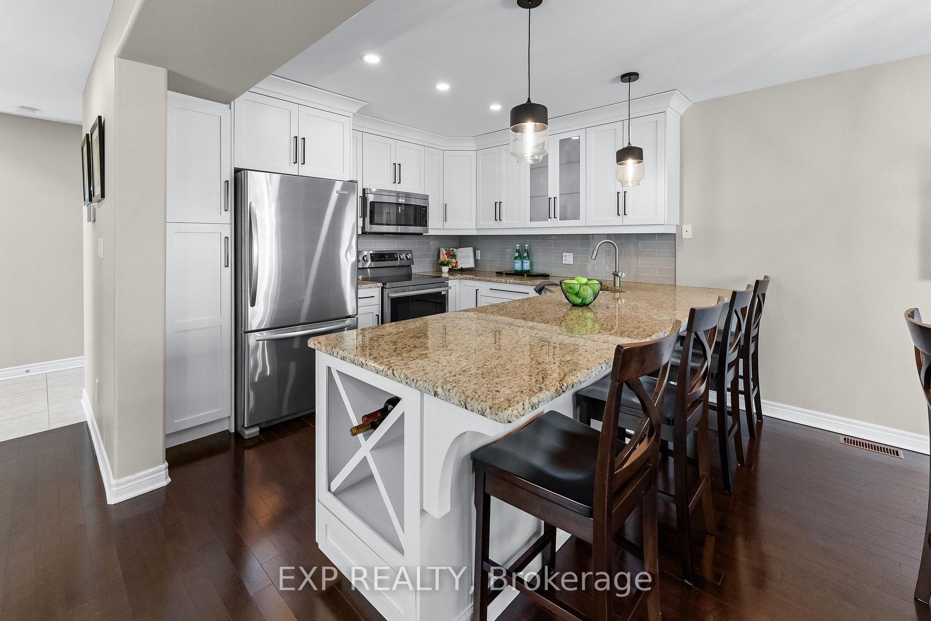 Photo 10 of 6648 Mary Drive, Niagara Falls, Forestview — HOMEH
