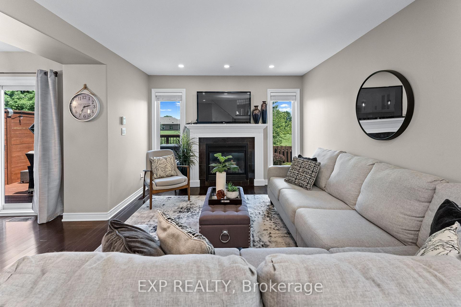 Photo 16 of 6648 Mary Drive, Niagara Falls, Forestview — HOMEH