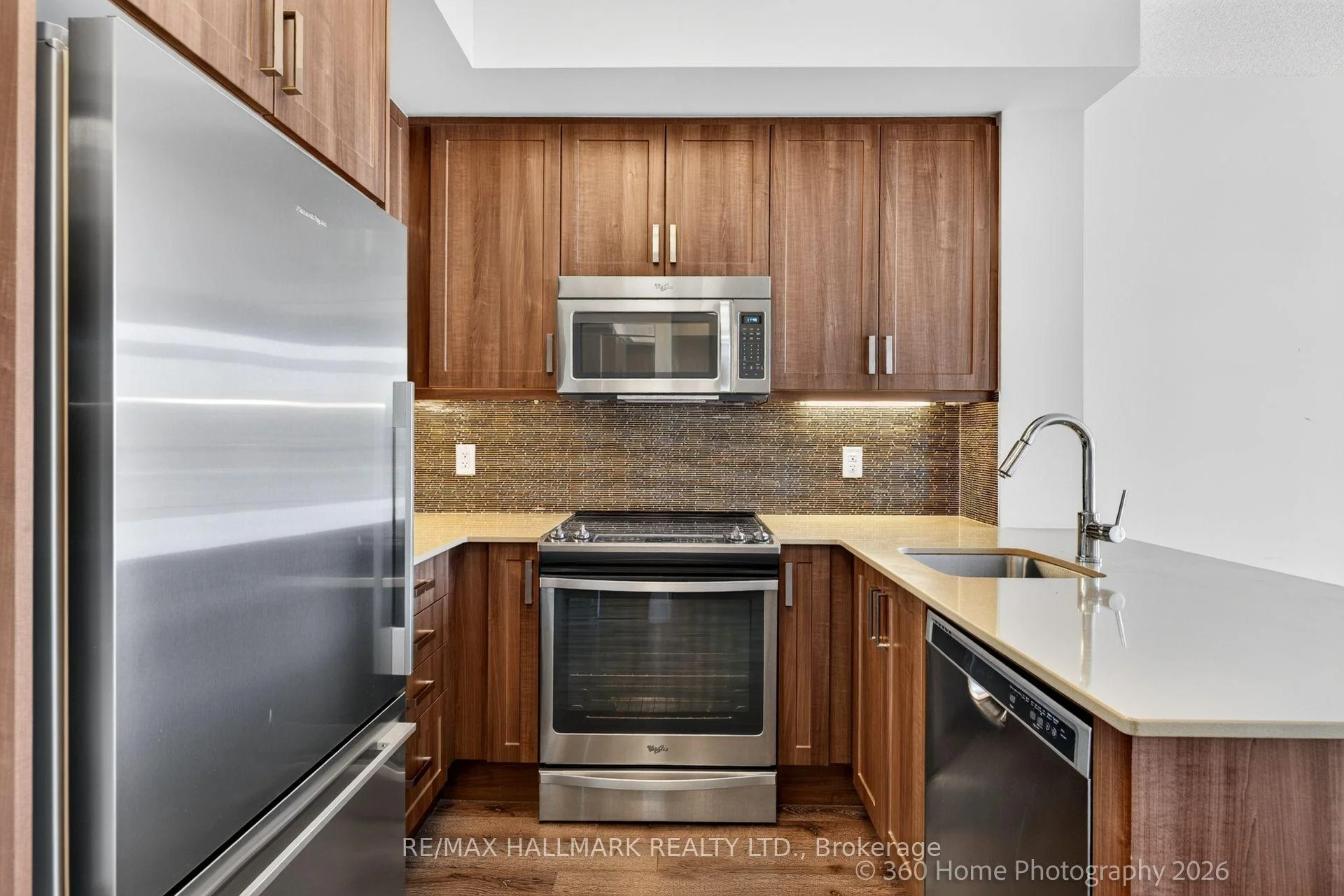 Photo 10 of Unit 711, 2 Old Mill Drive, Toronto, High Park-Swansea — HOMEH